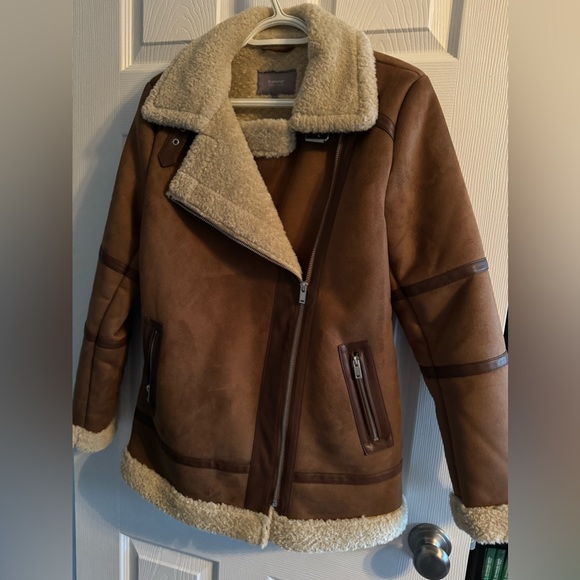 Beautiful New Without Tags Sherpa Lined Jacket - Picture 2 of 6